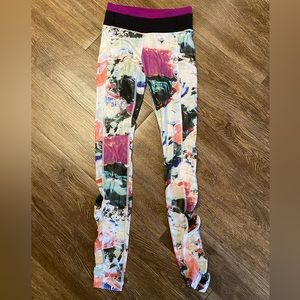 Lululemon Speed Tight Luxtreme Pigment
Wave Multi
